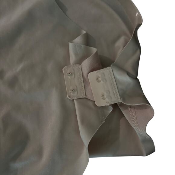 Spanx Suit Your Fancy Bodysuit Beige L NWOT - Picture 8 of 16